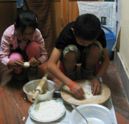 making momos